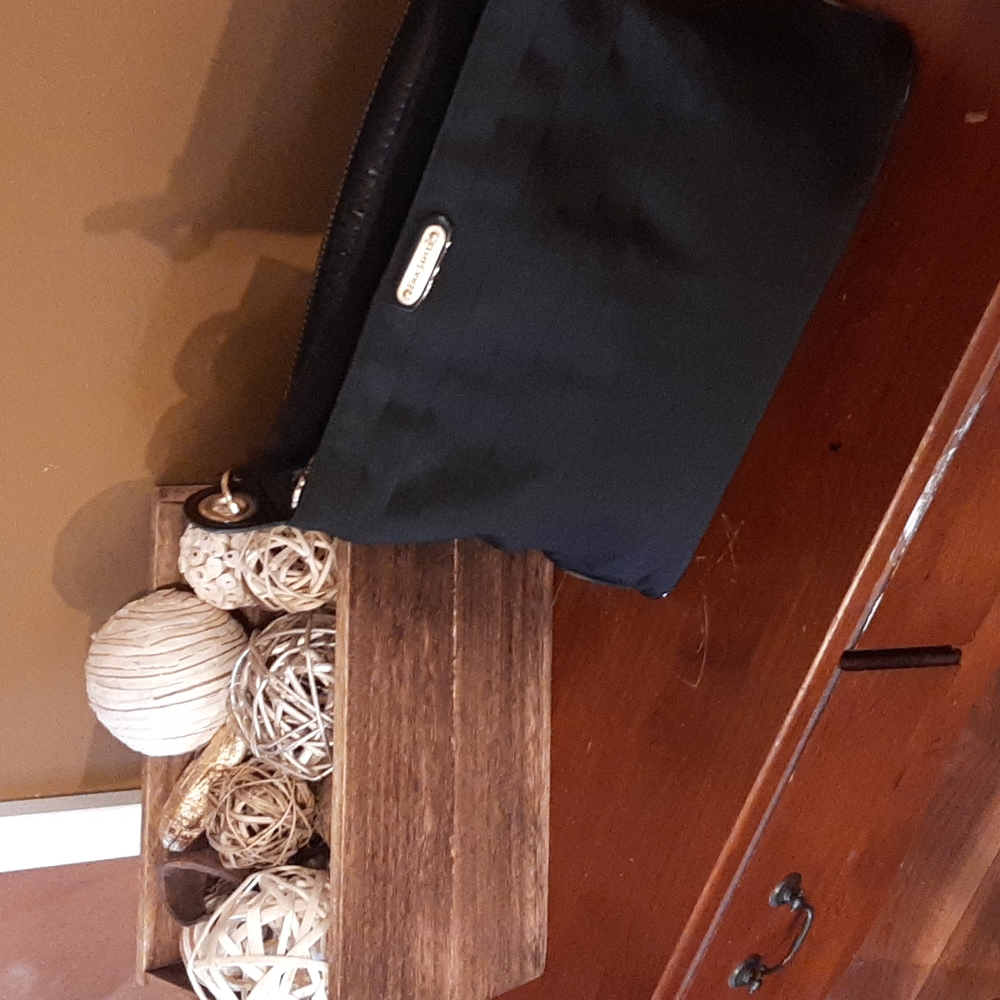 Eric Javits Handbag.  SMOKE FREE HOME